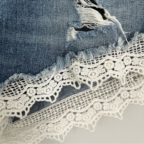 Free People Denim Jean Shorts with Lace Trim, Size 26 NWOT - Picture 6 of 11
